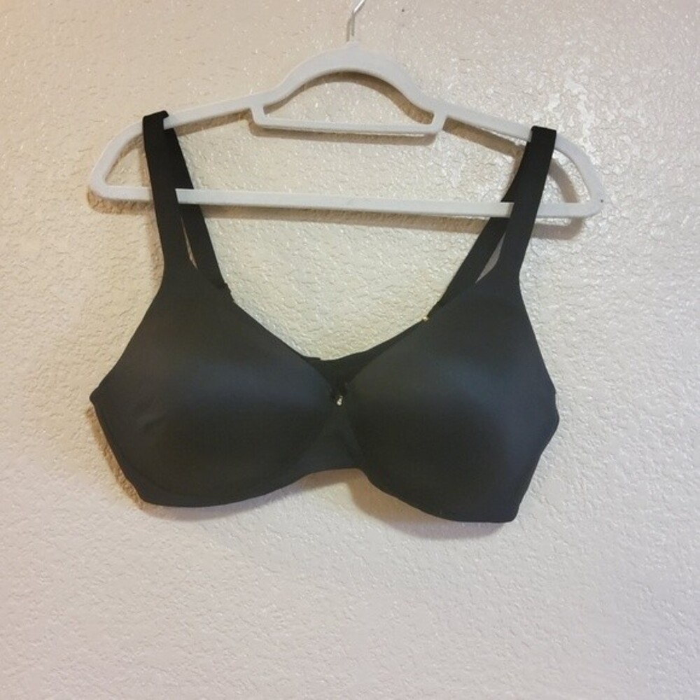 Soma Embraceable Wireless Bra Black 40C New